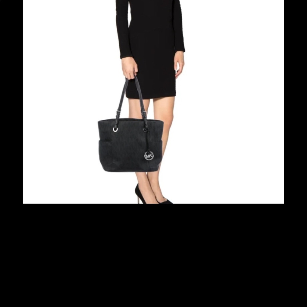 Michael Kors tote - Picture 5 of 11